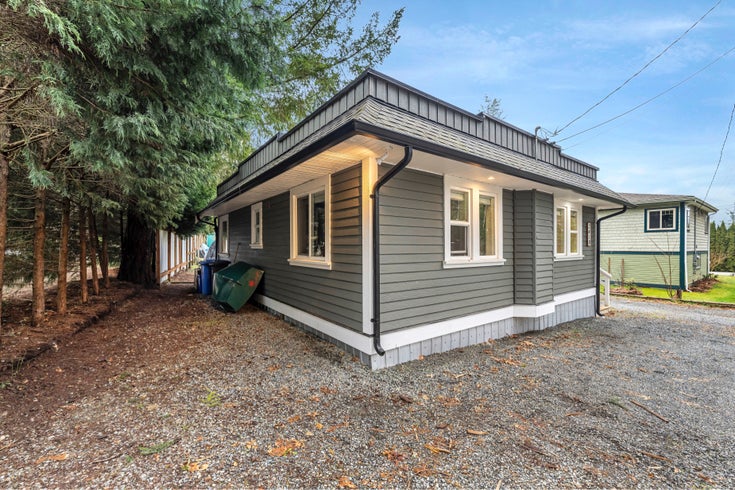  2410 First Ave, Duncan, BC - Du Cowichan Station/Glenora Single Family Residence, 2 Bedrooms (893068)