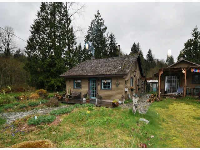 35933 Pattison Road - Durieu House with Acreage(F1307568)