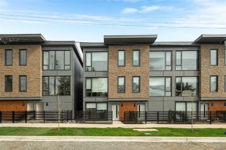 109 - 2841 Knotty Pine Rd - La Langford Proper Townhouse for Sale, 3 Bedrooms (997384)