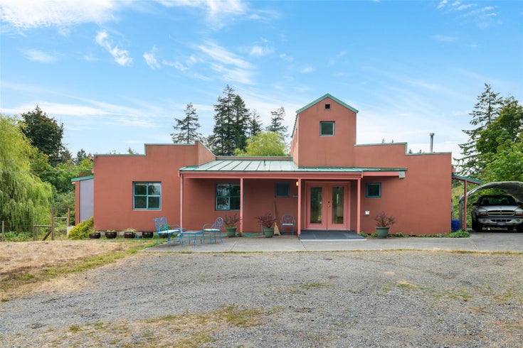 5450 West Saanich Rd - SW West Saanich Single Family Residence for Sale, 4 Bedrooms (1011768)