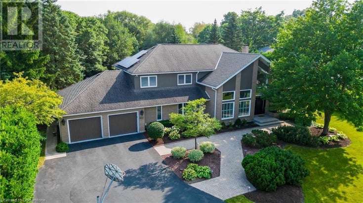 587 MANORWOOD Court - Waterloo House for Sale, 5 Bedrooms (40751060)