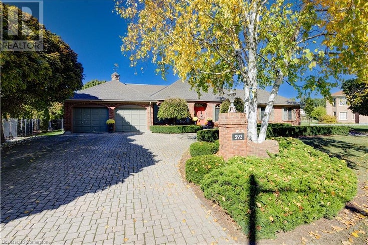 592 MANORWOOD Court - Waterloo House for Sale, 4 Bedrooms (40750962)
