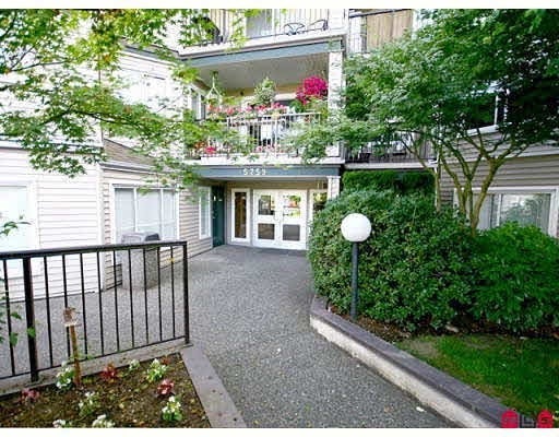 # 414 5759 Glover Rd - Langley City Apartment/Condo, 2 Bedrooms (F2826141)