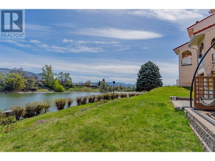 8029 VEDETTE Drive - Osoyoos Row / Townhouse for Sale, 2 Bedrooms (10327416)