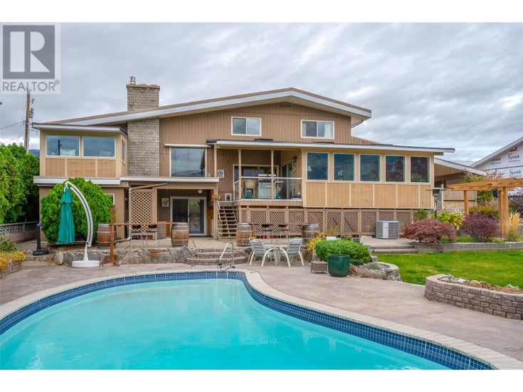 6521 BELLEVUE Drive - Oliver House for Sale, 4 Bedrooms (10337880)