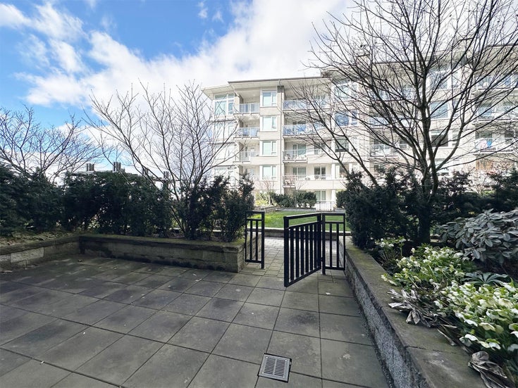 126 255 W 1ST STREET - Lower Lonsdale Apartment/Condo for sale, 2 Bedrooms (R2865830)