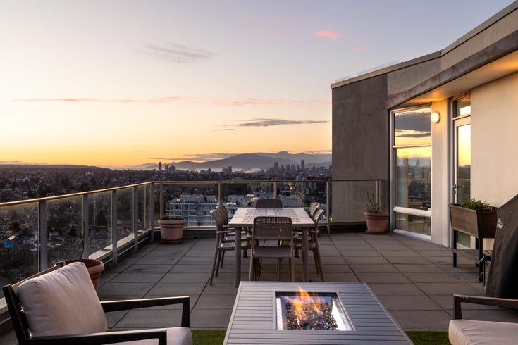 PH3 - 4815 Eldorado Mews - Collingwood VE Apartment/Condo for Sale, 2 Bedrooms (R3017600)