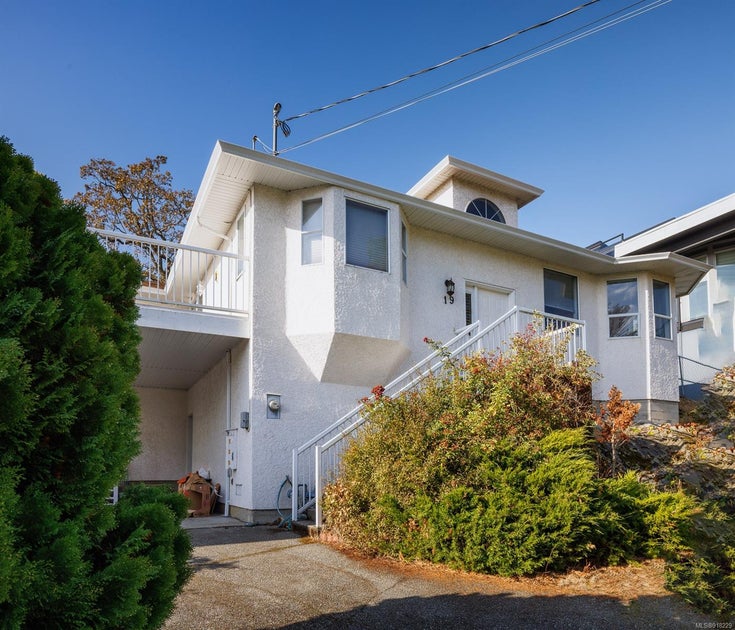 19 Eaton Ave - VR Hospital Single Family Detached for sale, 3 Bedrooms (918229)