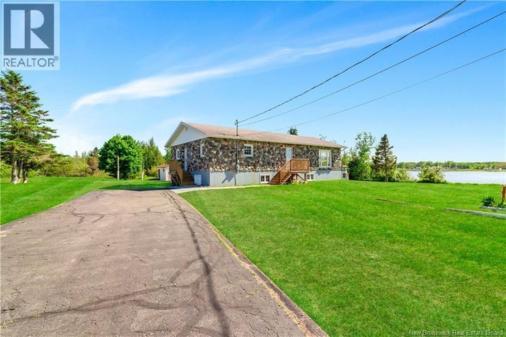 1915 Route 133 - Grand Barachois House for Sale, 5 Bedrooms (NB127740)