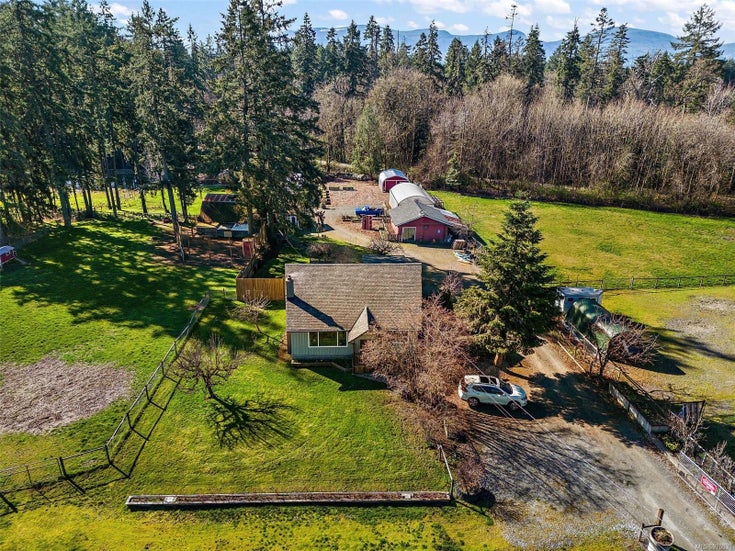 3574 Cowichan Lake Rd - Du West Duncan Single Family Residence for sale, 4 Bedrooms (970035)