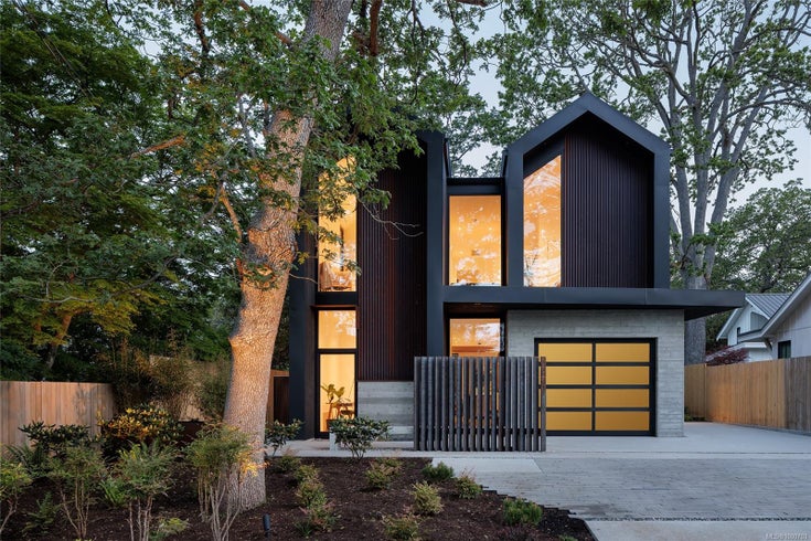 862 Somenos St - Vi Fairfield East Single Family Residence for Sale, 6 Bedrooms (1000703)