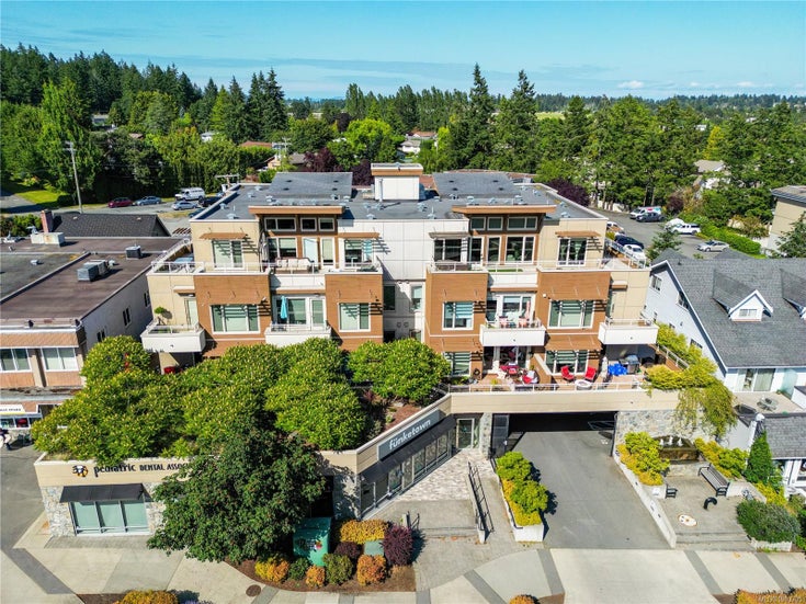 302 - 7161 West Saanich Rd - CS Brentwood Bay Condo Apartment for Sale, 2 Bedrooms (1003705)