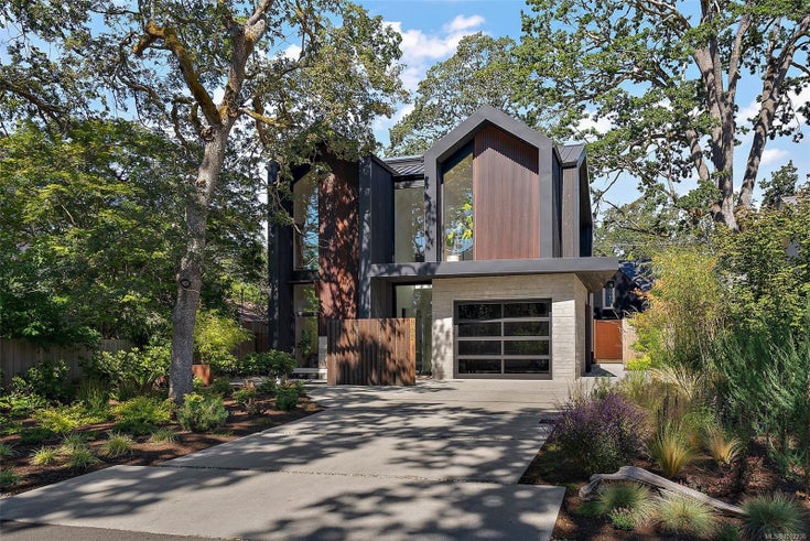 862 Somenos St - Vi Fairfield East Single Family Residence for Sale, 6 Bedrooms (1012236)