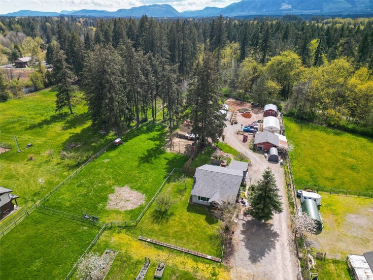 3574 Cowichan Lake Rd - Du West Duncan Single Family Residence for Sale, 4 Bedrooms (1013973)