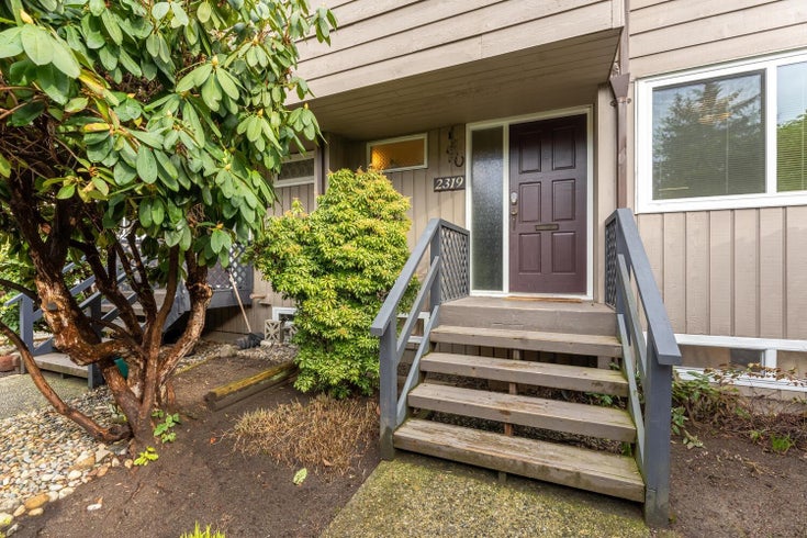 2319 MOUNTAIN HIGHWAY - Lynn Valley Townhouse for sale, 3 Bedrooms (R2754475)