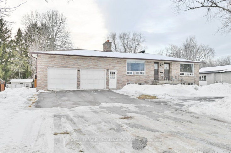 107 Montrose Rd - quinte-west Triplex for Sale, 4 + 4 Bedrooms (X11986072)