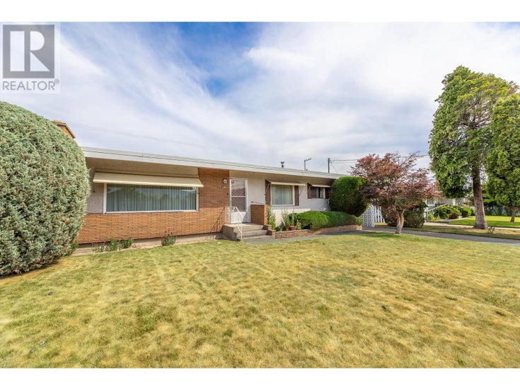 2450 McKenzie Street - Penticton House for Sale, 3 Bedrooms (10351725)