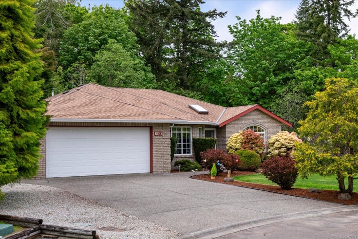 600 Hickory Pl - PQ Qualicum Beach Single Family Residence for Sale, 3 Bedrooms (997974)