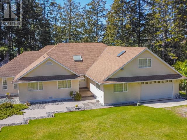 5832 GILLIES BAY RD ROAD - Texada Island House for sale, 4 Bedrooms (18054)