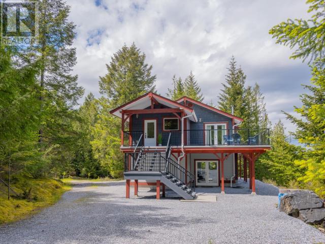 2389 WALL STREET - Texada Island House for Sale, 3 Bedrooms (18758)