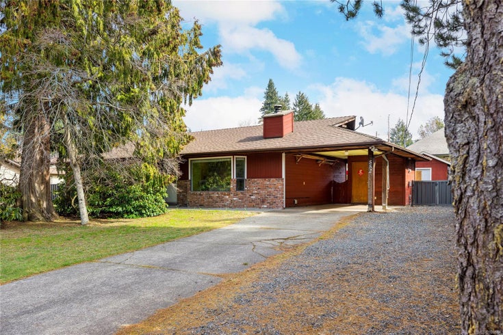 552 Hall Rd - PQ Qualicum Beach Single Family Residence, 3 Bedrooms (926884)