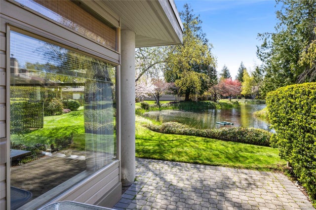 1220 Pond Pl - PQ French Creek Townhouse for Sale, 2 Bedrooms (994535)
