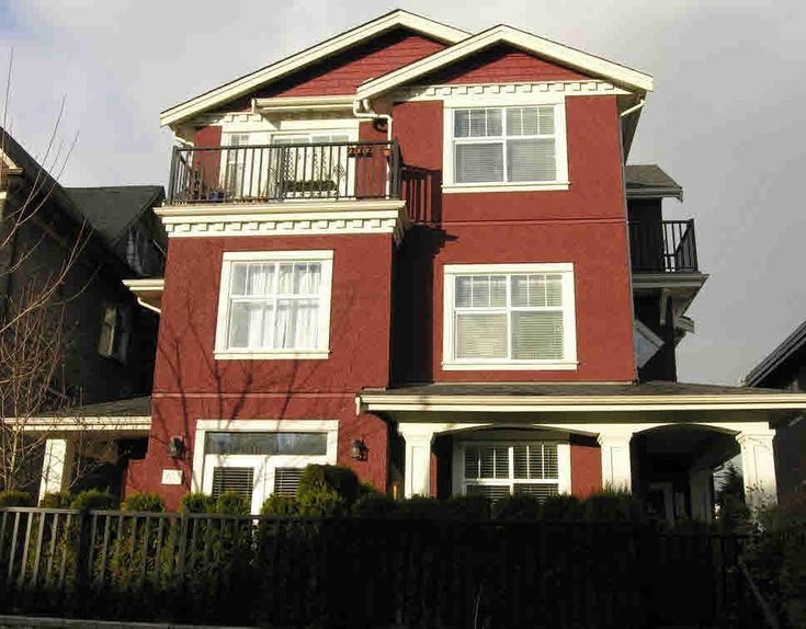 49 E 13th Avenue - Mount Pleasant VE Townhouse for sale, 3 Bedrooms (V680647)
