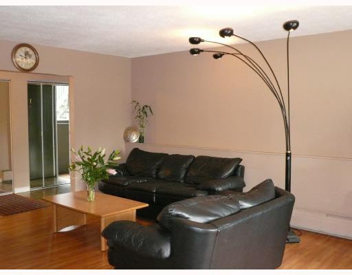 1 932 Lytton Street - Windsor Park NV Apartment/Condo for sale, 4 Bedrooms (V698499)