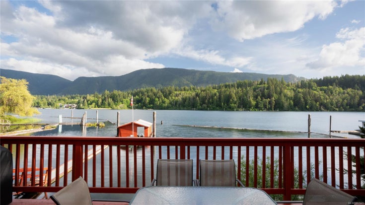 8604 North Shore Rd - Du Lake Cowichan Single Family Residence for Sale, 3 Bedrooms (987521)