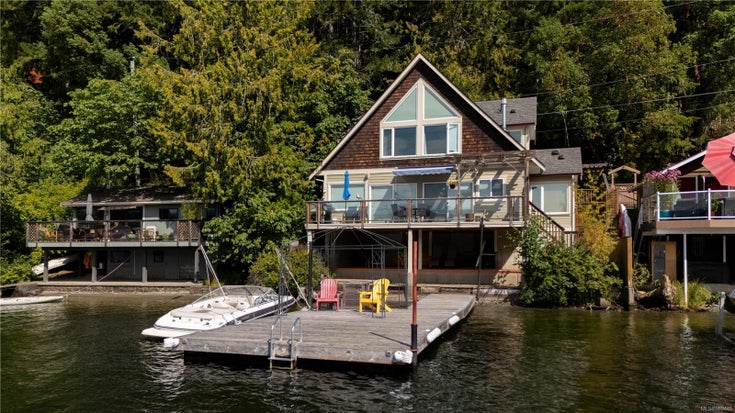 2278 Shawnigan Lake Rd - ML Shawnigan Single Family Residence for Sale, 2 Bedrooms (989445)
