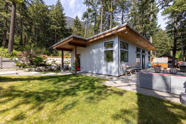 9406 Pemberton Portage Road - Birken Single Family Residence for Sale, 2 Bedrooms (R2997576)