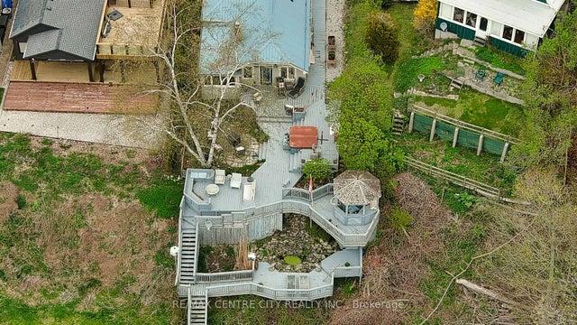 490 Lower Spring Street - Port Stanley Detached for Sale, 2 Bedrooms (X12144876)