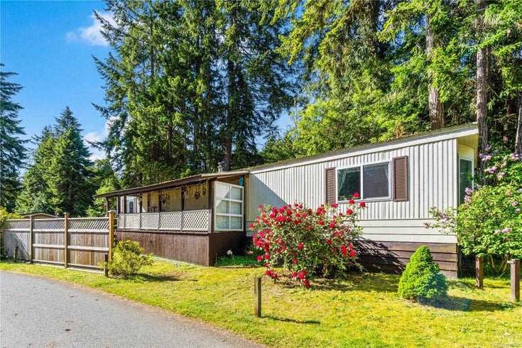 32 - 3920 Island Hwy W - PQ Qualicum Beach Manufactured Home for Sale, 2 Bedrooms (1001798)