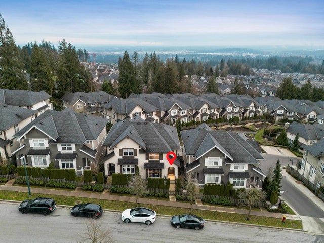 64 3400 DEVONSHIRE AVENUE - Burke Mountain Townhouse, 4 Bedrooms (R2956783)