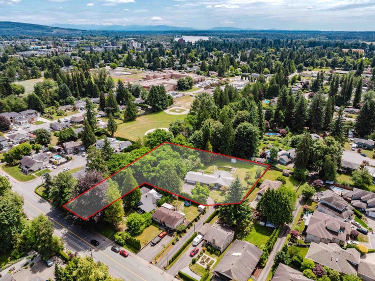 21764 124 Avenue - West Central Single Family Residence, 5 Bedrooms (R3017395)