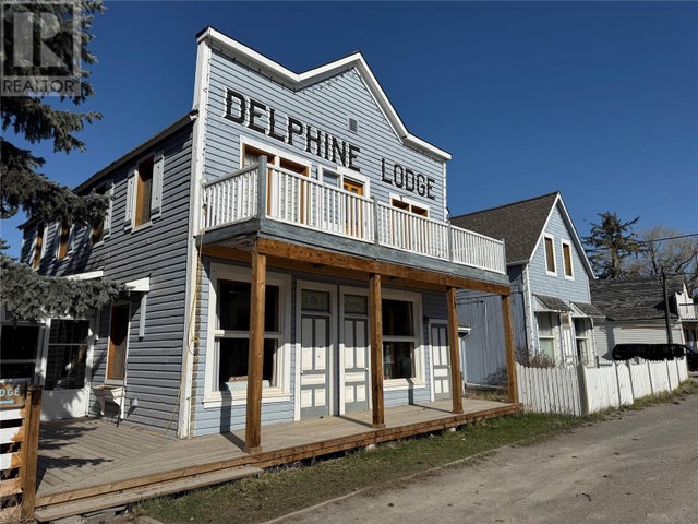 9215 Main Avenue - Wilmer House for Sale, 6 Bedrooms (10344838)