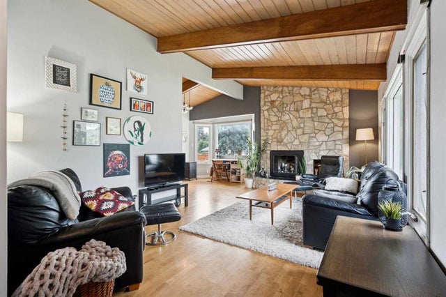 1304 Southbow Place SW - Southwood Detached for Sale, 3 Bedrooms (A2240565)