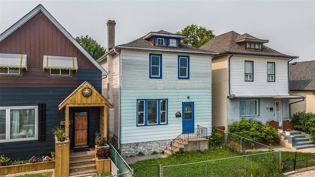 1464 Alexander Avenue - Winnipeg House for Sale, 3 Bedrooms (202517585)