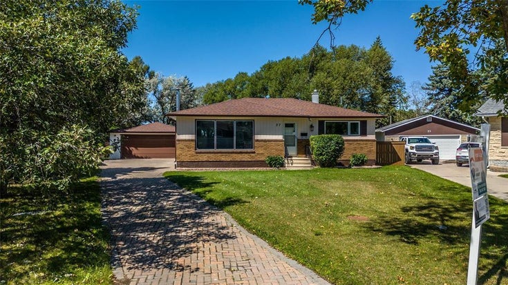 27 Collingham Bay - Winnipeg House for Sale, 4 Bedrooms (202520711)