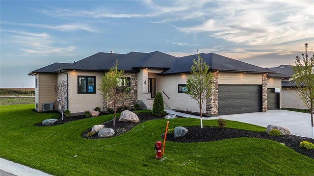 4 BRYCE Boulevard - Macdonald (town) House for Sale, 5 Bedrooms (202525087)