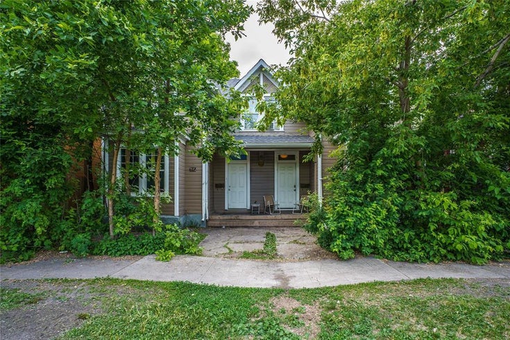 212 Austin Street N - Winnipeg Duplex for Sale, 7 Bedrooms (202527994)