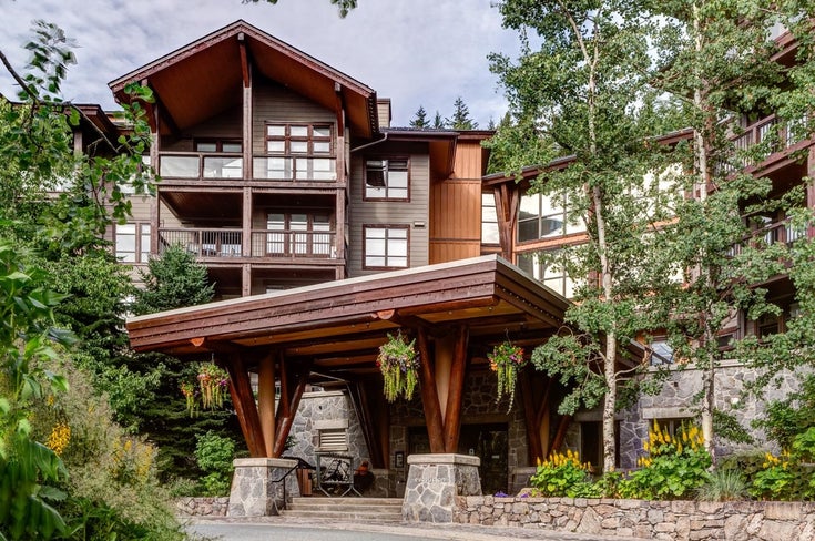 414A 2020 LONDON LANE - Whistler Creek Apartment/Condo, 1 Bedroom (R2909443)