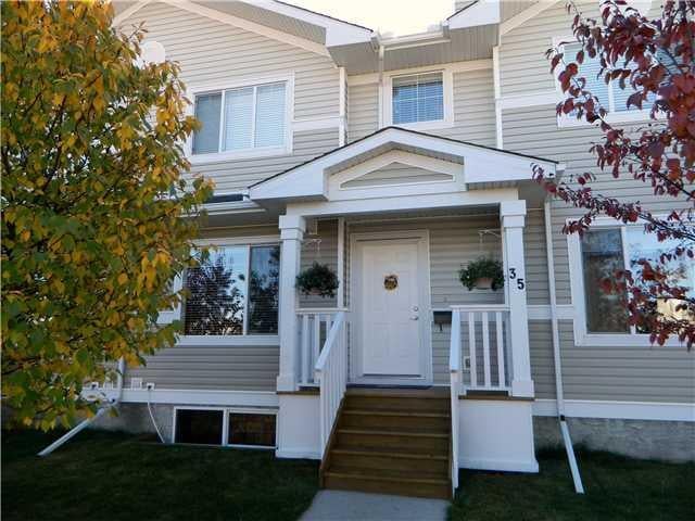 35 Bridleridge Link Sw - Bridlewood Semi Detached (Half Duplex), 3 Bedrooms (C3641516)