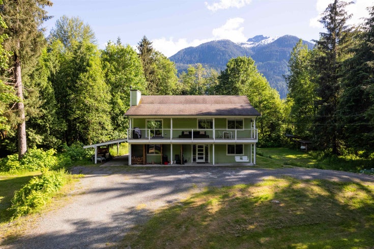 14605 SQUAMISH VALLEY ROAD - Upper Squamish House with Acreage for sale, 4 Bedrooms (R2897656)