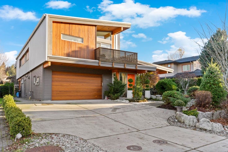 1023 Jay Crescent - Garibaldi Highlands Single Family Residence for Sale, 4 Bedrooms (R3069604)