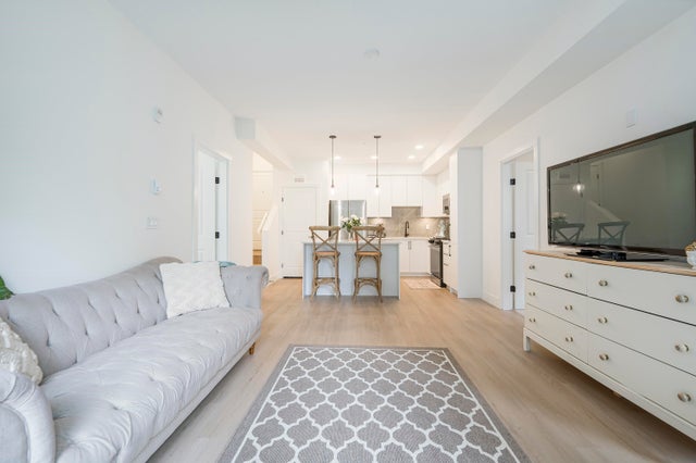 409 - 3480 146a Street - King George Corridor Apartment/Condo for Sale, 2 Bedrooms (R2988380)
