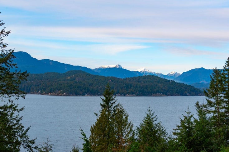 843 CAPTAIN'S WAY - Bowen Island House/Single Family, 2 Bedrooms (R2849308)