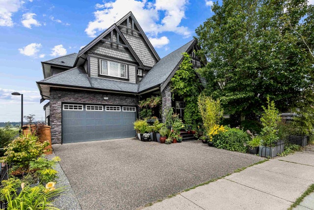 7095 178 Street - Cloverdale BC Single Family Residence, 6 Bedrooms (R3042657)