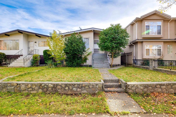 5888 Ormidale Street - Killarney VE Single Family Residence, 6 Bedrooms (R3006206)