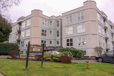 204 - 1201 Hillside Ave - Vi Hillside Condo Apartment for sale, 2 Bedrooms (861720)